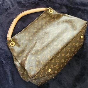 Louis Vuitton Artsy MM monogram